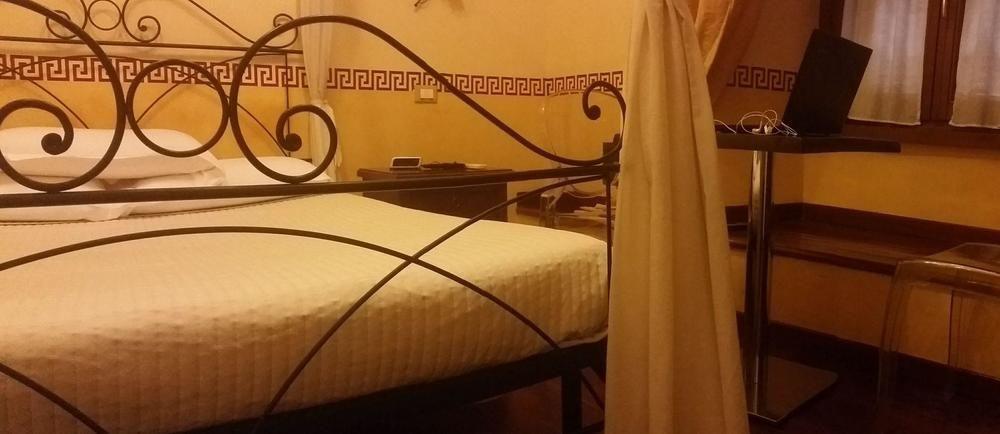 Le Di Via Ottaviano - In Bed & Breakfast 2*