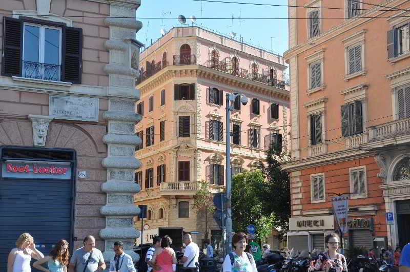 Le Di Via Ottaviano - In 2* Rome